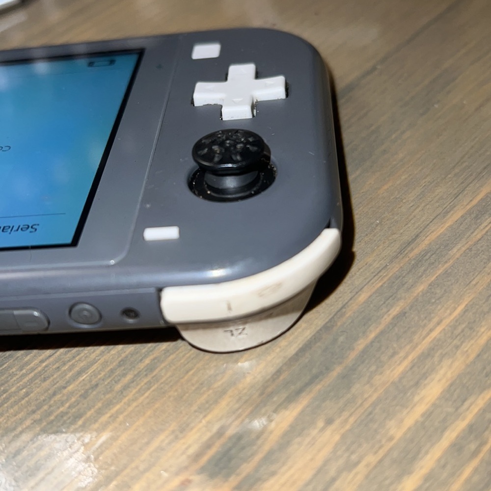 Nintendo lite gray switch - Picture 5 of 7